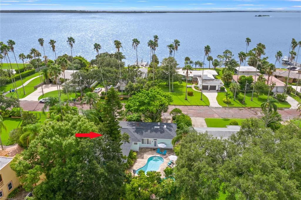 1615 SANTA BARBARA DRIVE DUNEDIN, FL 34698