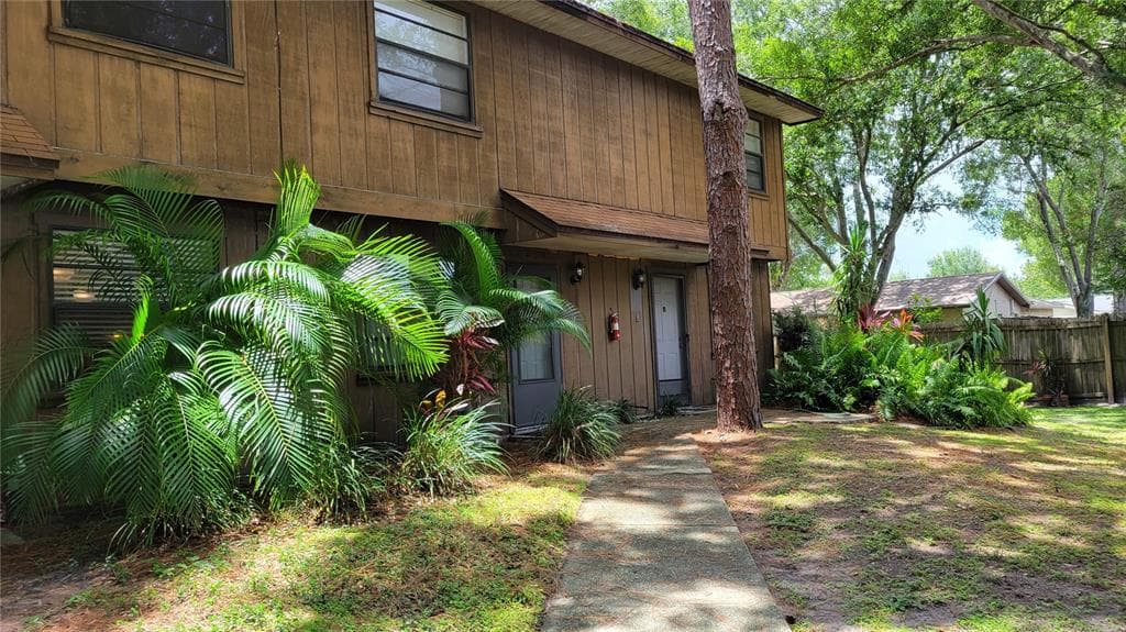 1890 WOLFORD ROAD UNIT 17 CLEARWATER, FL 33760