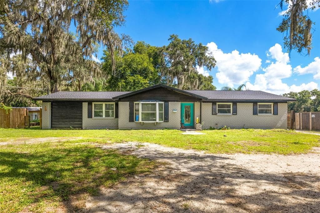 204 LARSON AVENUE BRANDON, FL 33510