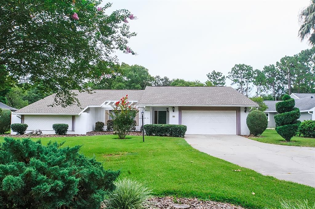 3 BYRSONIMA COURT W HOMOSASSA, FL 34446