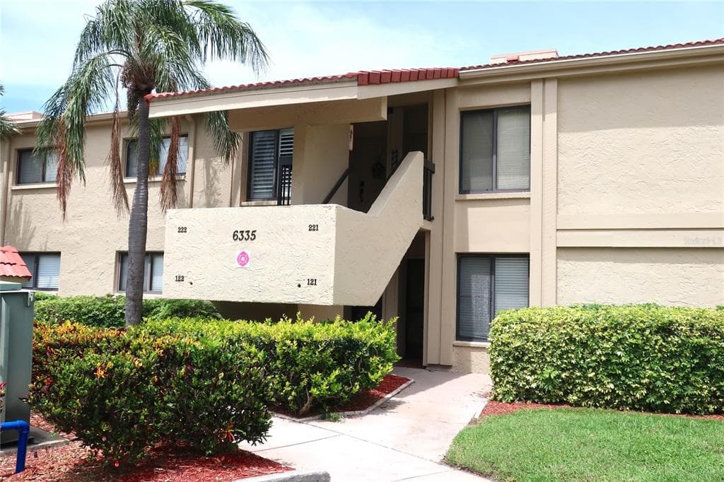 6335 PALMA DEL MAR BOULEVARD S UNIT 221 ST PETERSBURG, FL 33715