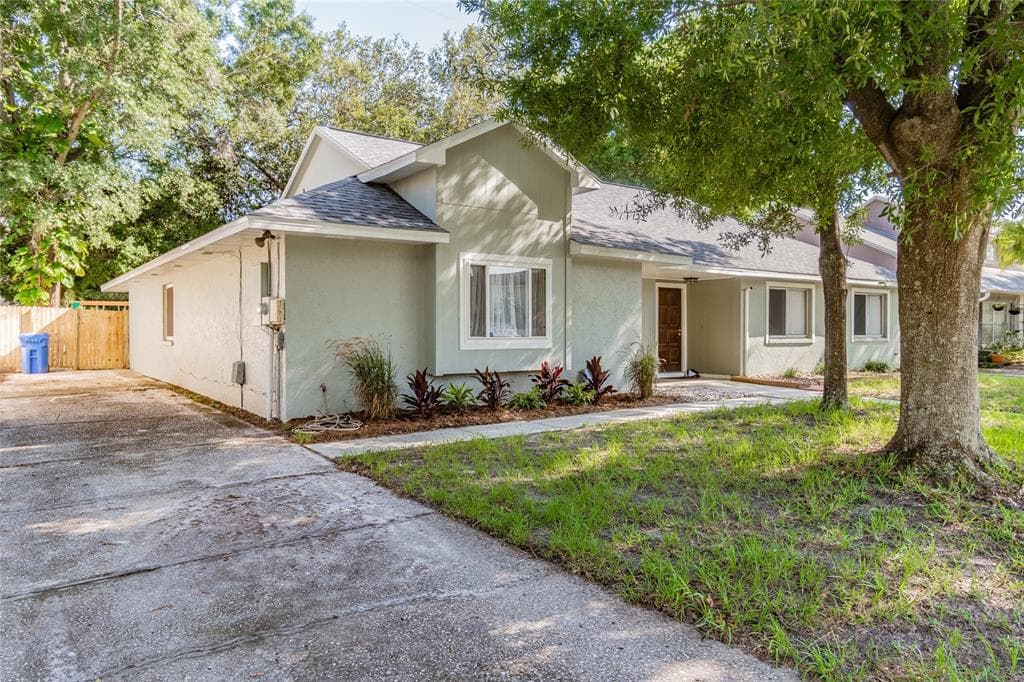 3416 JAMAIS WOOD WAY TAMPA, FL 33618