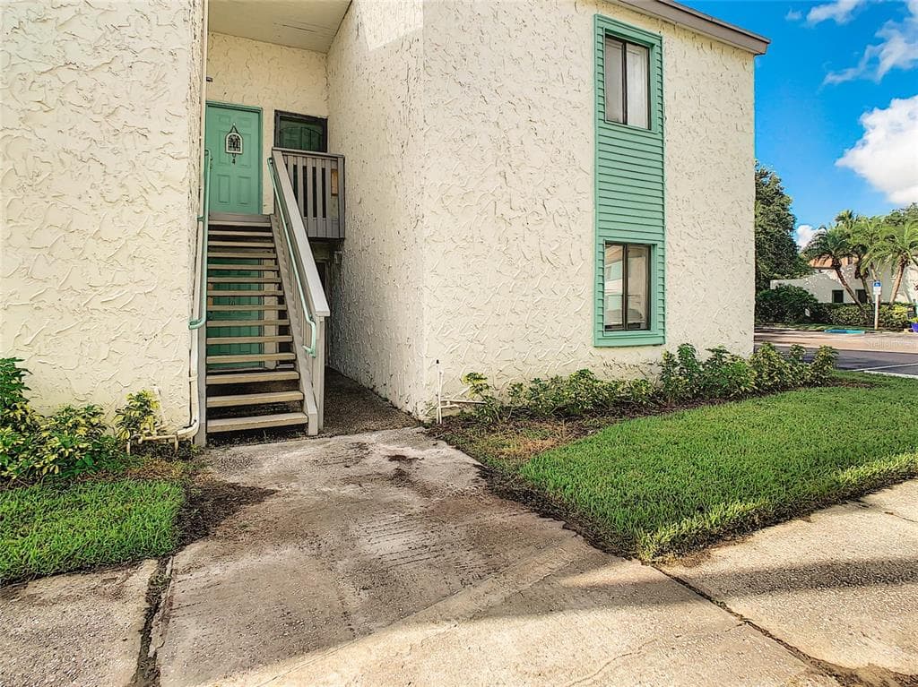 11538 7TH LANE N UNIT 1303 ST PETERSBURG, FL 33716