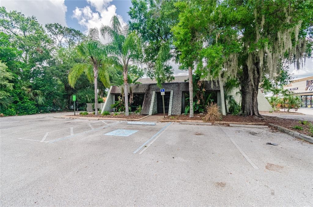 2510 W WATERS AVENUE TAMPA, FL 33614