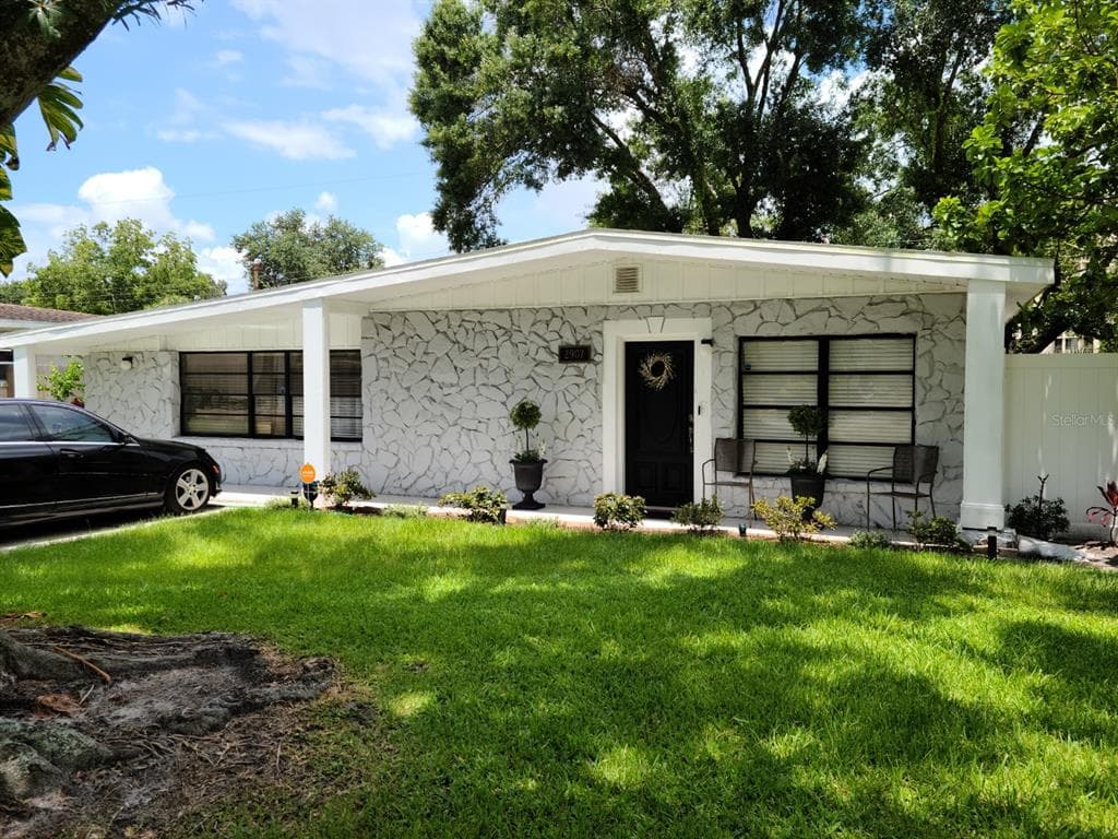 2907 W SAINT CONRAD STREET TAMPA, FL 33607
