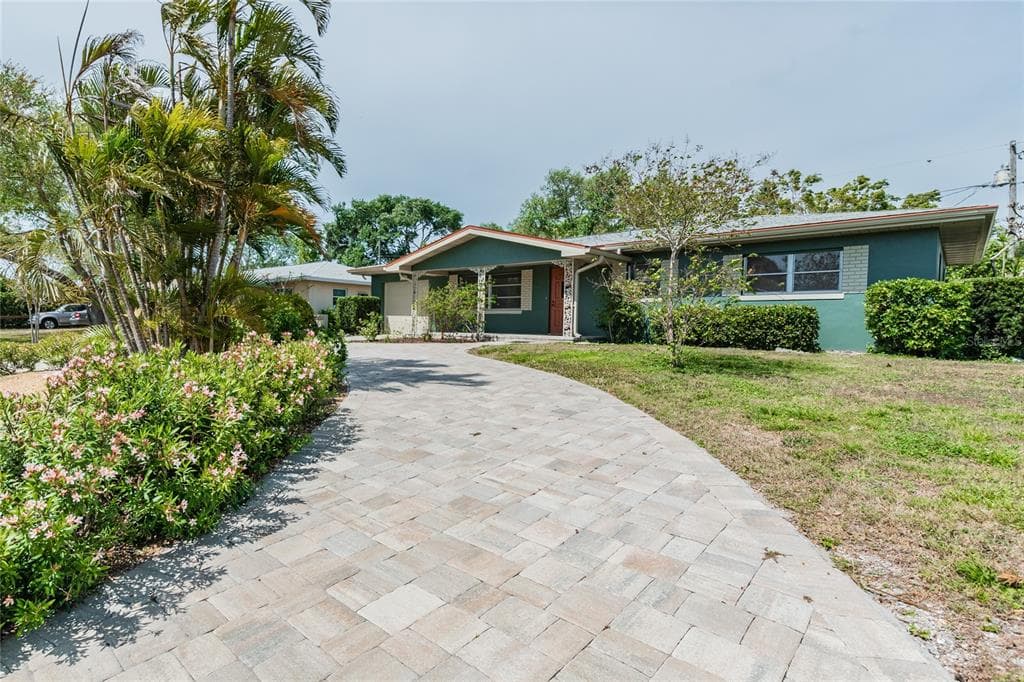 11423 62ND AVENUE SEMINOLE, FL 33772