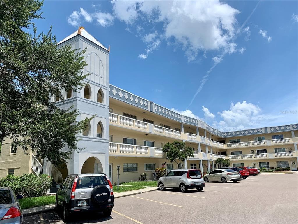 2221 SWEDISH DRIVE UNIT 37 CLEARWATER, FL 33763