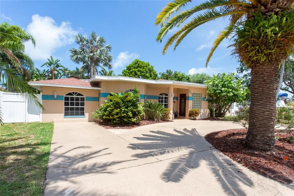 725 PRUITT DRIVE MADEIRA BEACH, FL 33708