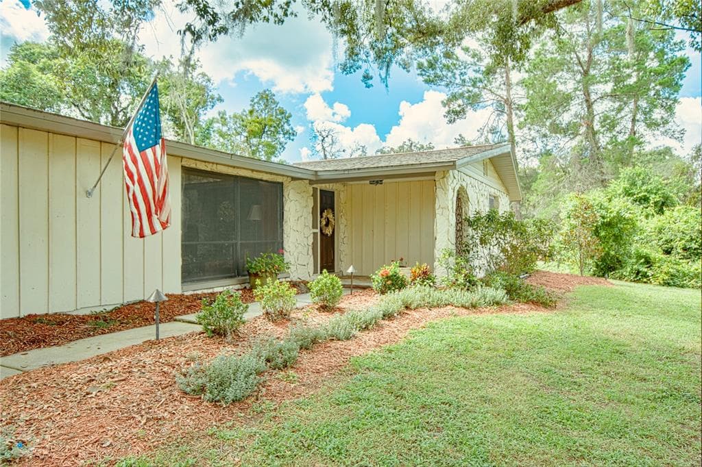 8050 TANGLEWOOD DR NEW PORT RICHEY, FL 34654
