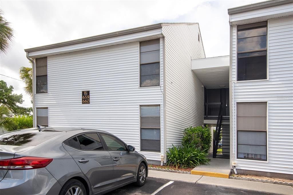 660 HAVEN PLACE UNIT 660 TARPON SPRINGS, FL 34689