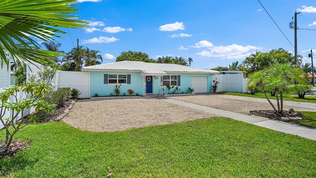 987 BOCA CIEGA ISLE DRIVE