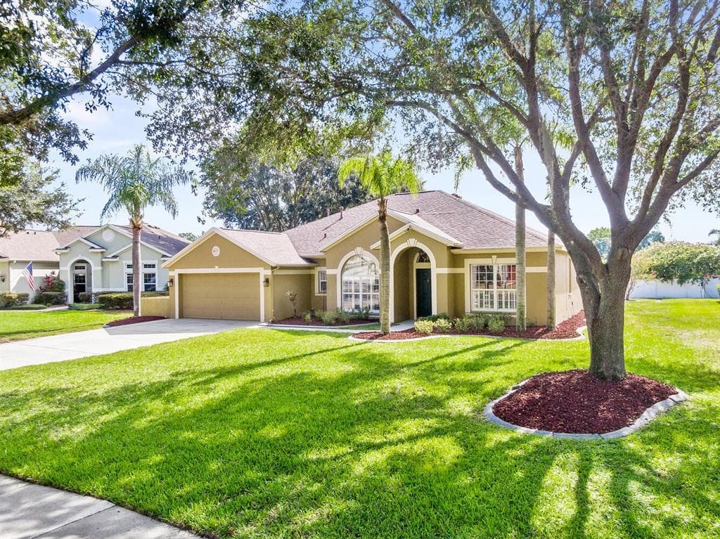 9404 AYLESHIRE PLACE RIVERVIEW, FL 33569