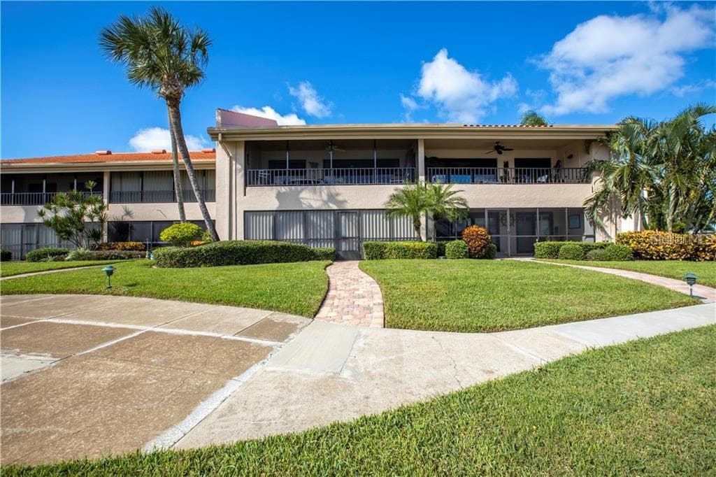 4800 BRITTANY DRIVE S UNIT 101 ST PETERSBURG, FL 33715