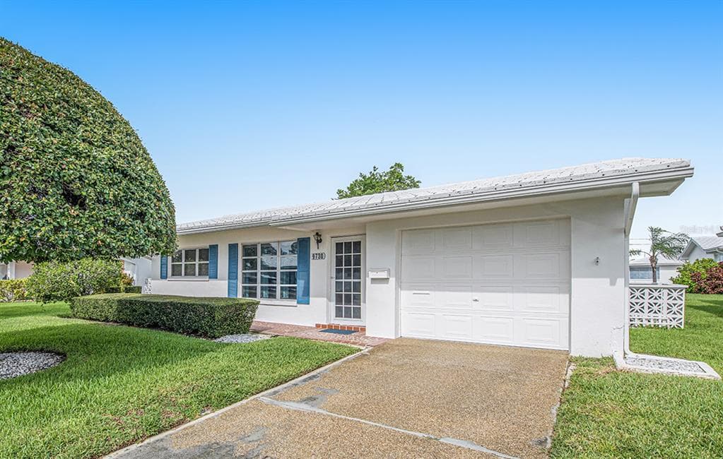 9730 36TH WAY N UNIT 4
