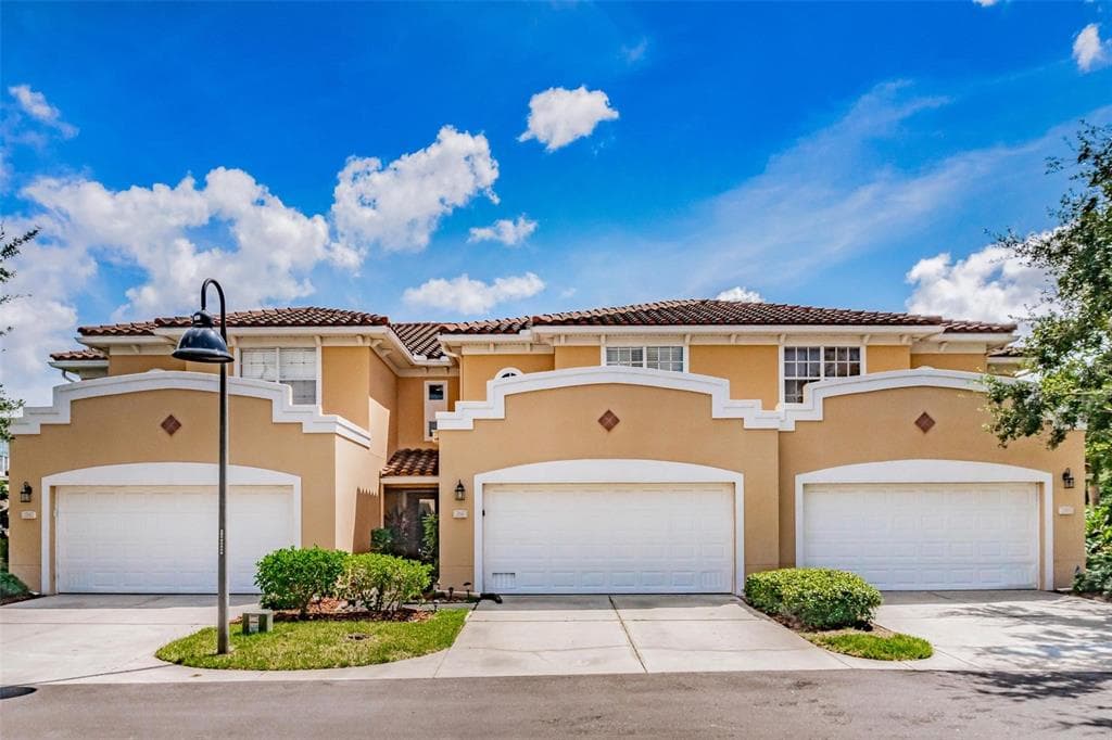 204 VALENCIA CIRCLE ST PETERSBURG, FL 33716
