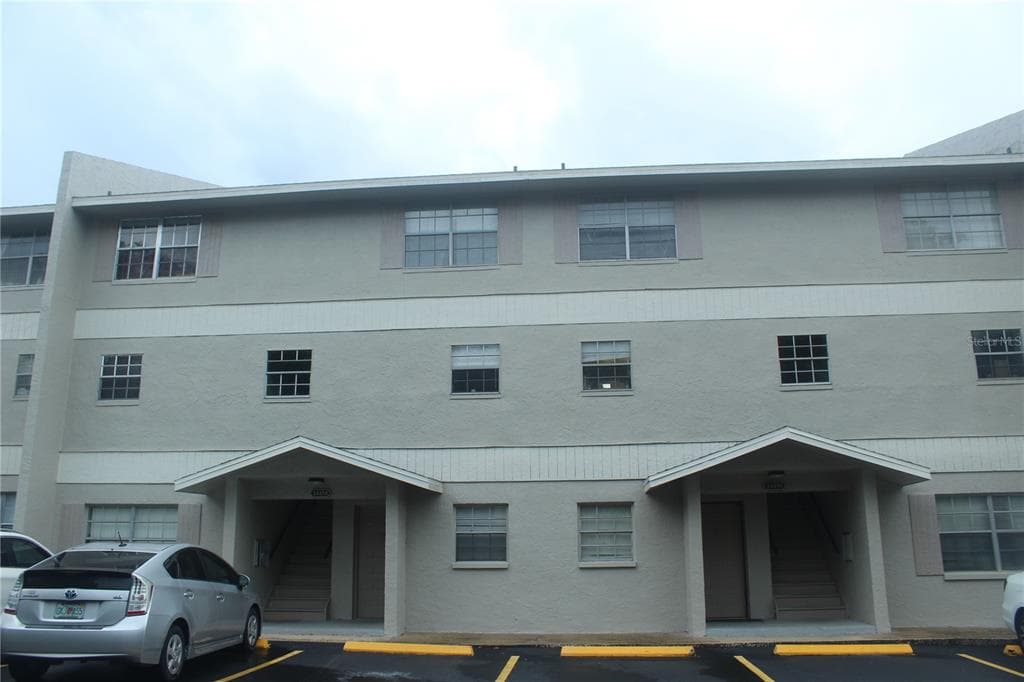 14454 REUTER STRASSE CIRCLE UNIT 703 TAMPA, FL 33613