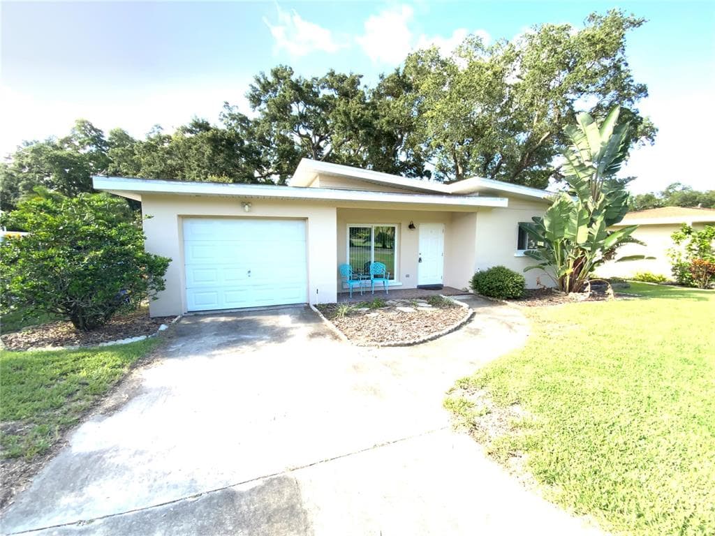 909 PALM BOULEVARD DUNEDIN, FL 34698