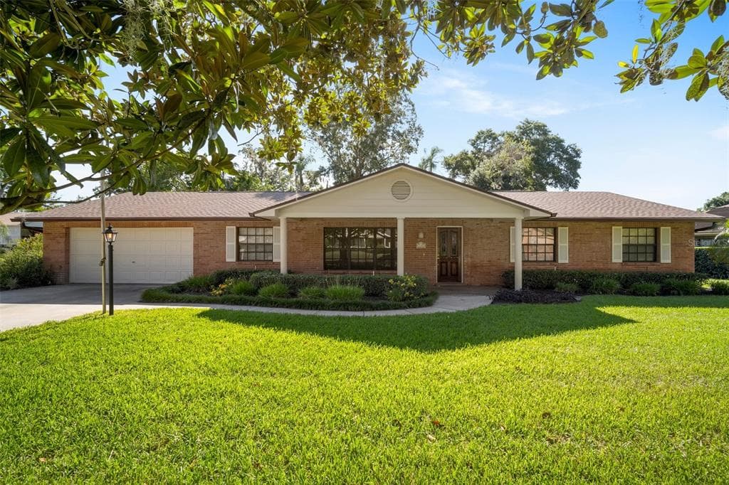 4606 DUXBERRY LANE VALRICO, FL 33594