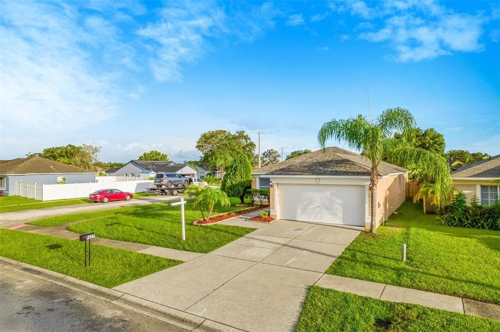 1437 BIRCHSTONE AVENUE BRANDON, FL 33511