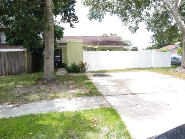 10312 FERNGLEN PLACE TAMPA, FL 33624