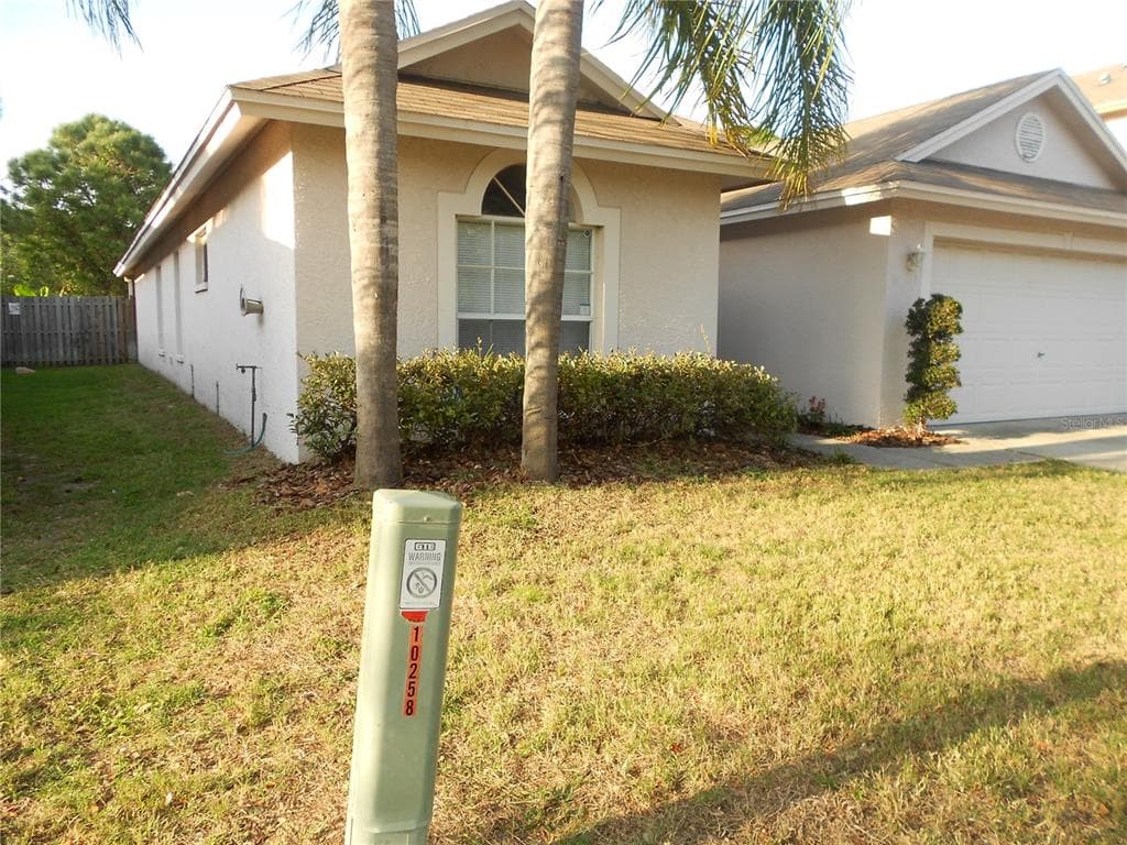 10244 OASIS PALM DRIVE TAMPA, FL 33615
