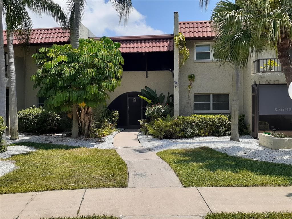 1003 S BAYSHORE BOULEVARD UNIT 206 SAFETY HARBOR, FL 34695