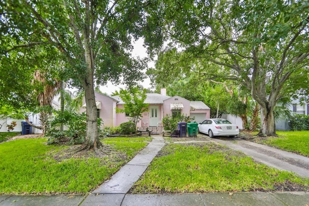 2924 W ALLINE AVENUE TAMPA, FL 33611
