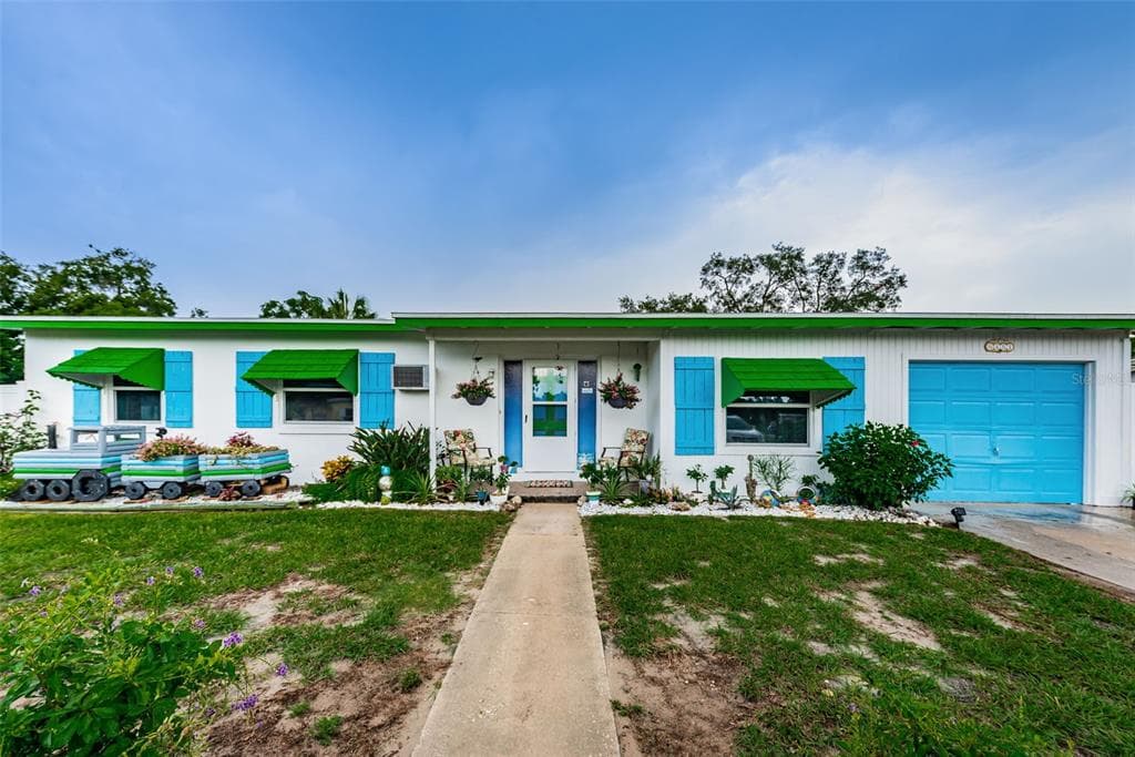 6451 HOLIDAY DRIVE SPRING HILL, FL 34606