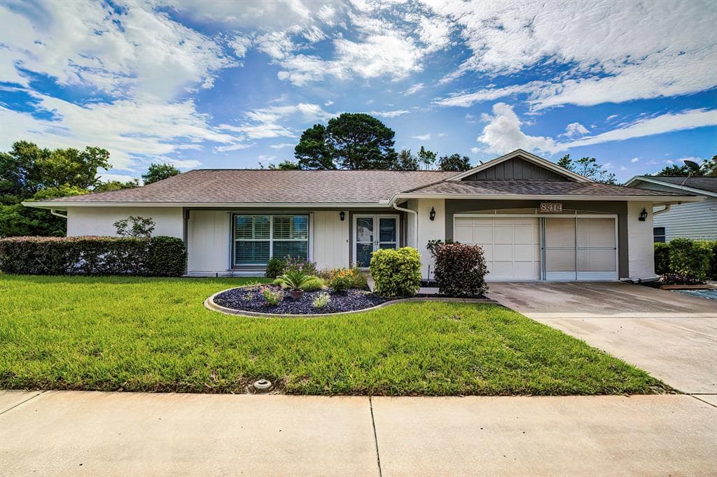 8414 REYNOLDS DRIVE HUDSON, FL 34667