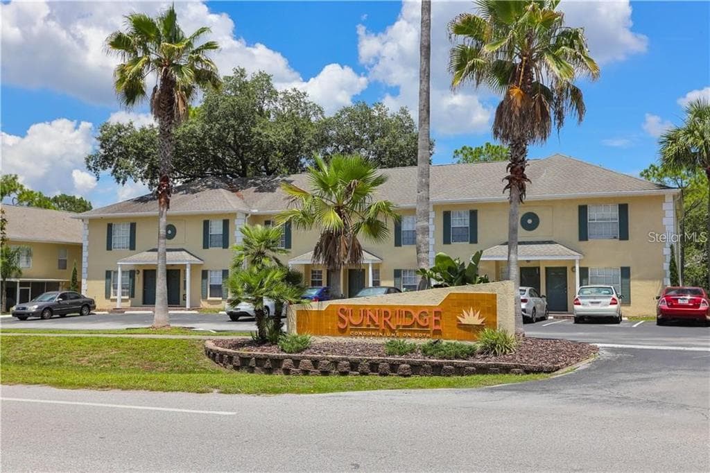 5013 SUNRIDGE PALMS DRIVE UNIT 201 TAMPA, FL 33617