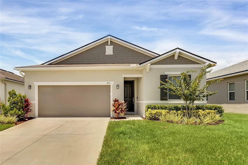 403 AUTUMN STREAM DRIVE AUBURNDALE, FL 33823