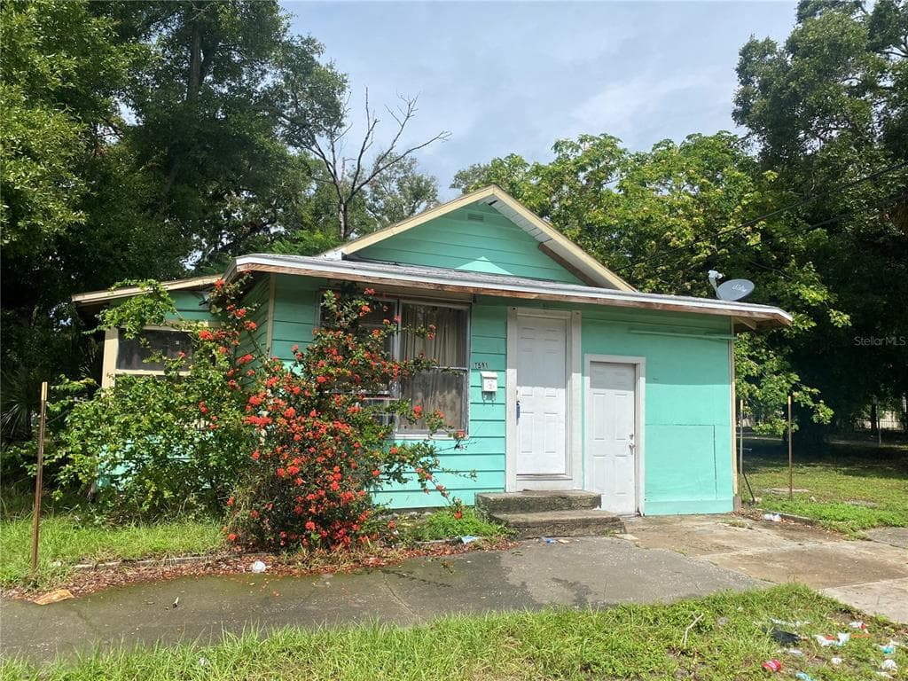 1501 10TH AVENUE S ST PETERSBURG, FL 33705