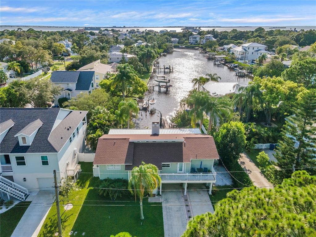 241 PINECREST DRIVE