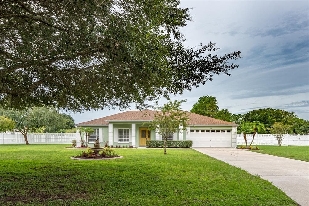 9334 BARRINGTON OAKS DRIVE DOVER, FL 33527