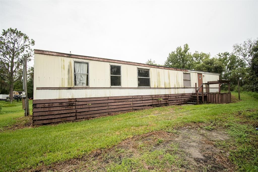 1601 LUNN WOODS TRAIL LAKELAND, FL 33811