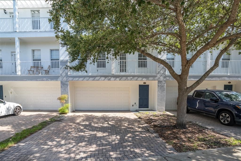 4519 LEGACY PARK DRIVE TAMPA, FL 33611