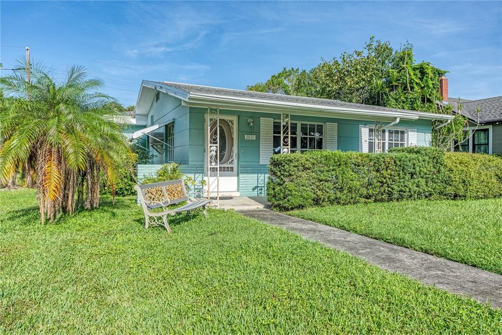 2831 CLINTON STREET S GULFPORT, FL 33707