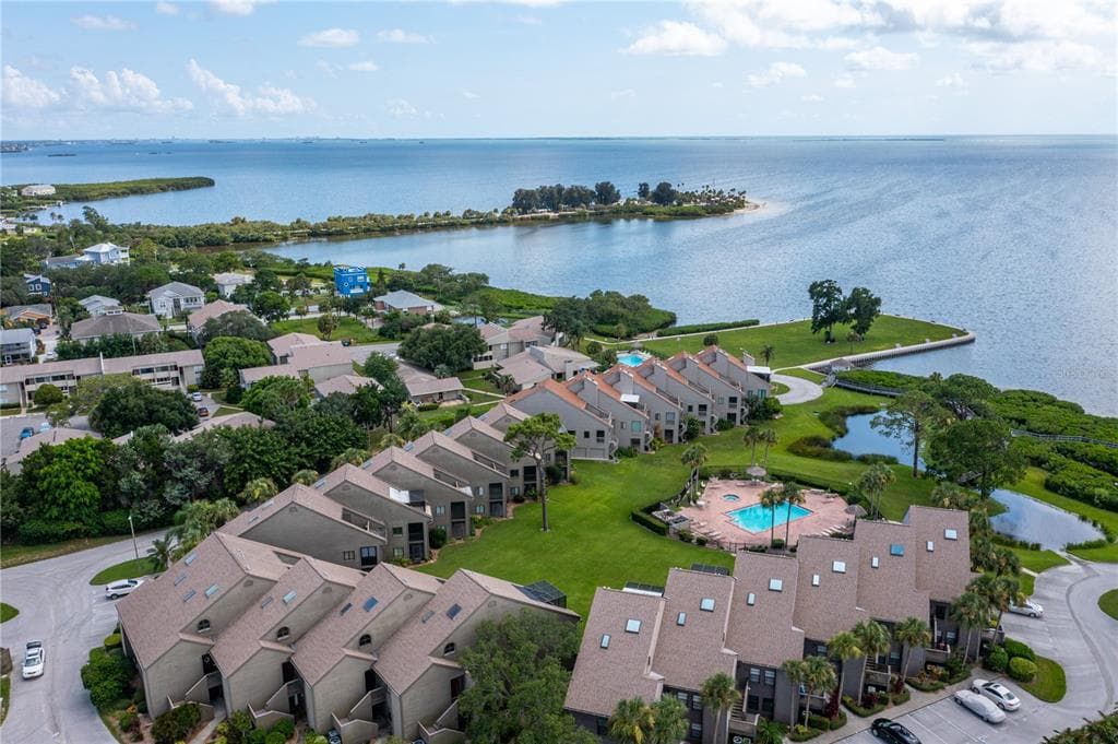 344 WINDRUSH LOOP UNIT 44 TARPON SPRINGS, FL 34689