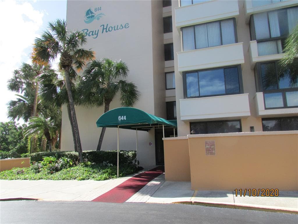 644 ISLAND WAY UNIT 207 CLEARWATER, FL 33767