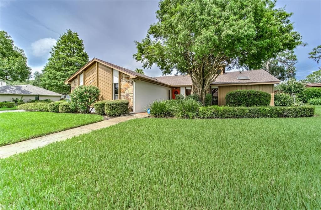 1507 TEAKWOOD DRIVE PLANT CITY, FL 33563