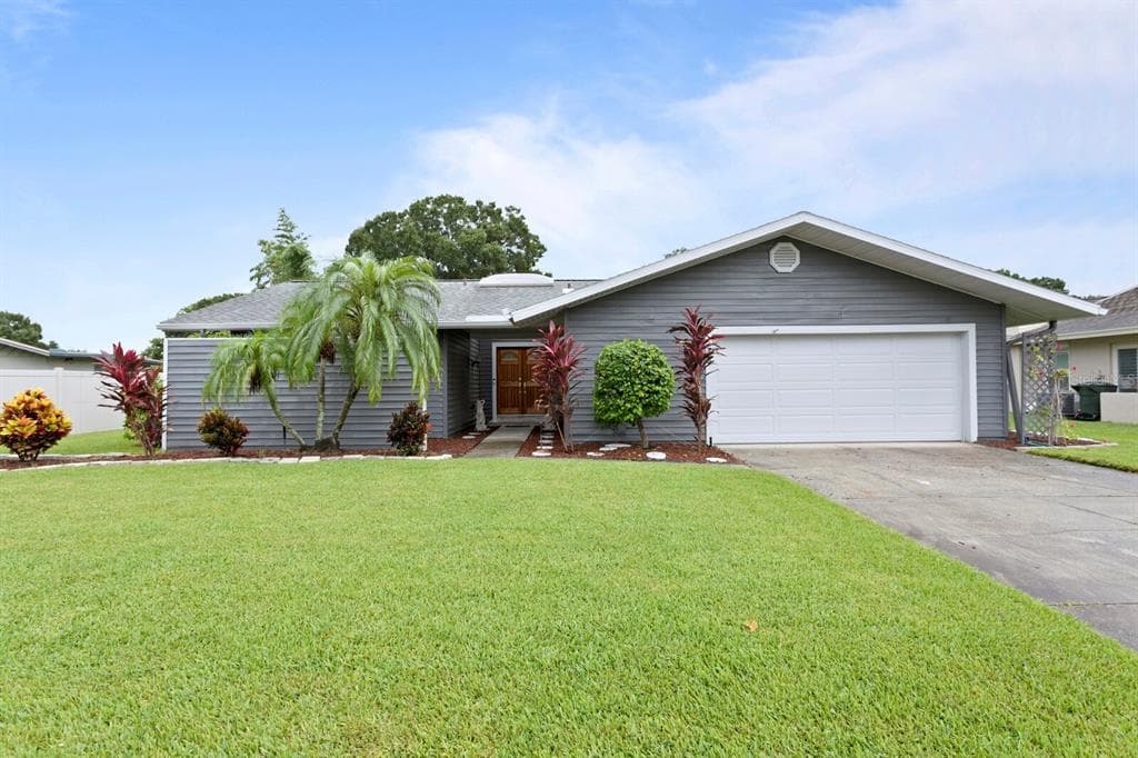 1558 ROXBURG LANE DUNEDIN, FL 34698