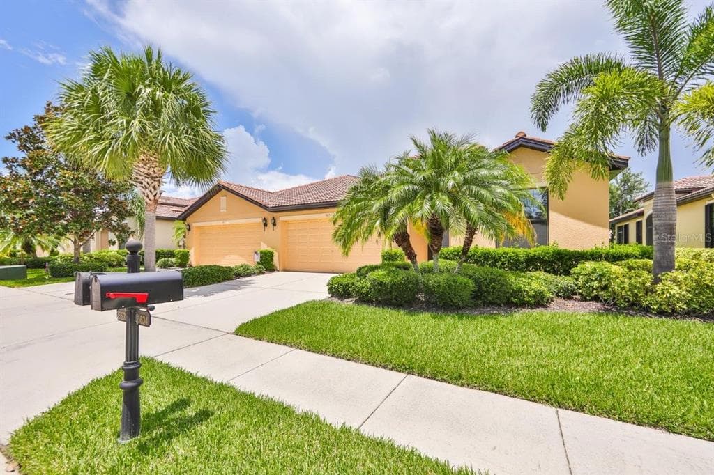 5634 SUNSET FALLS DRIVE APOLLO BEACH, FL 33572