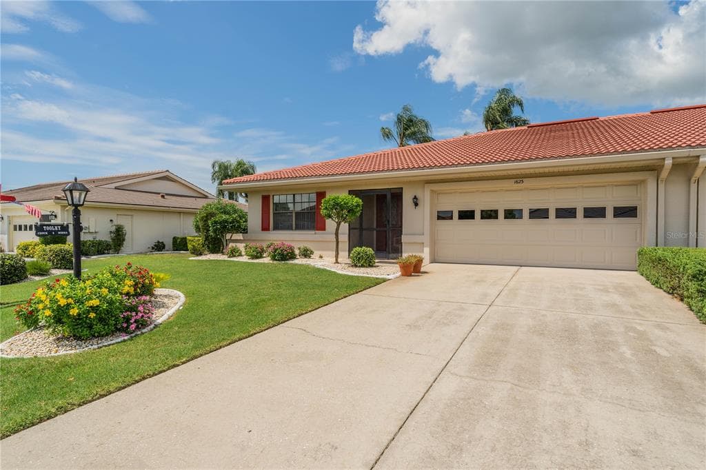 1623 WOODMAR DRIVE SUN CITY CENTER, FL 33573