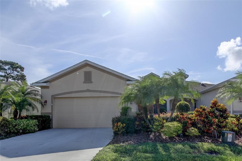1024 ORCA COURT HOLIDAY, FL 34691