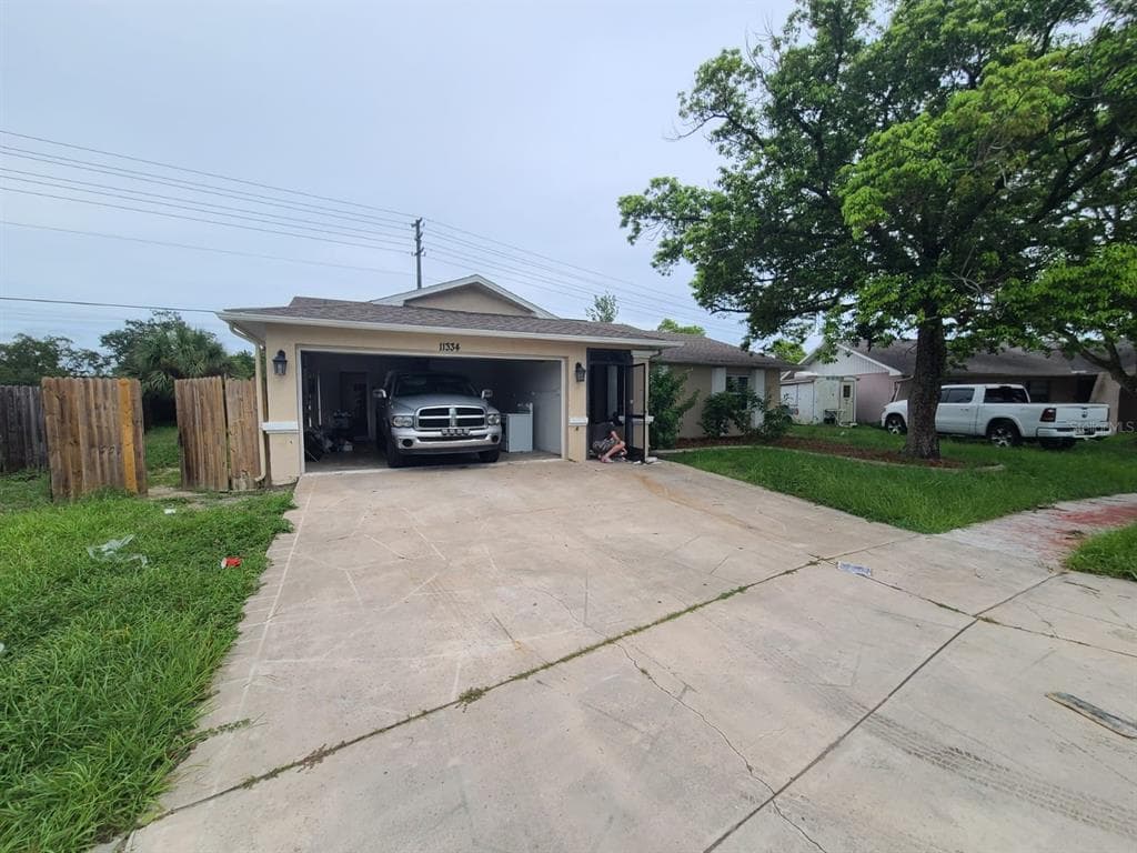11334 FOX RUN PORT RICHEY, FL 34668