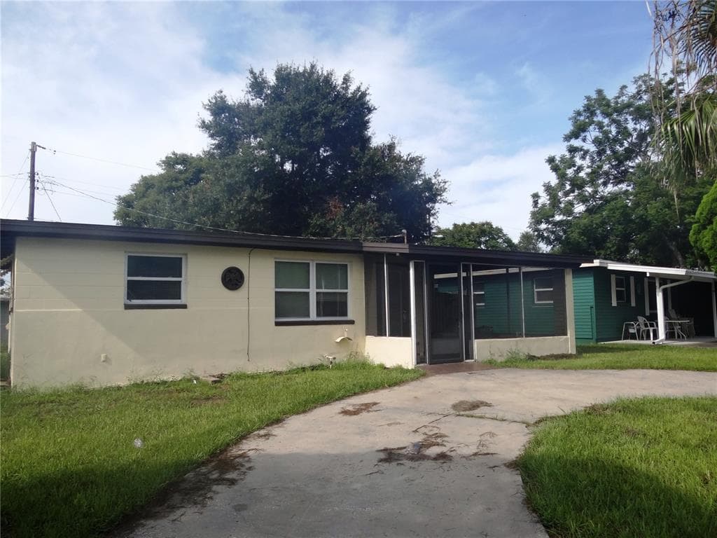 10404 116TH TERRACE LARGO, FL 33773