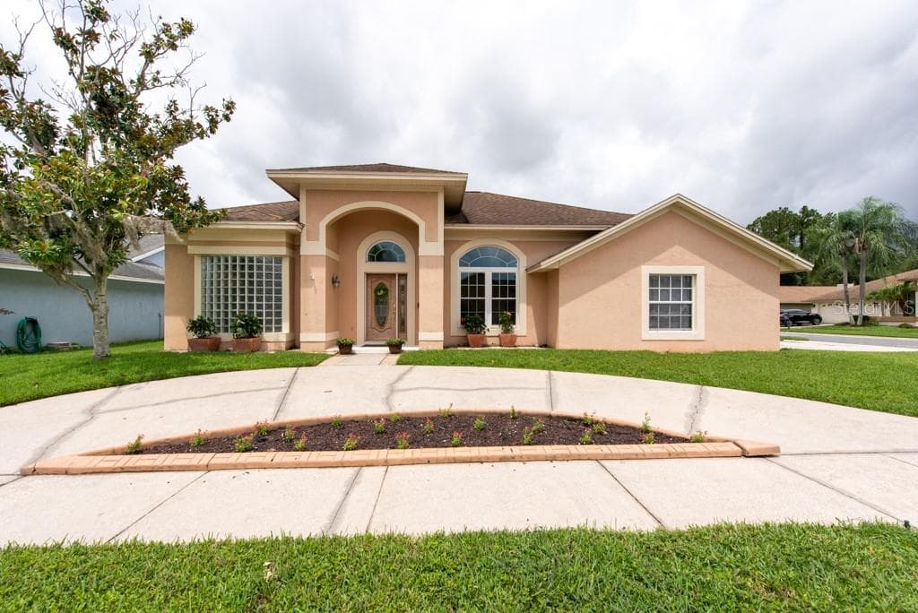 3930 YELLOW FINCH LANE LUTZ, FL 33558