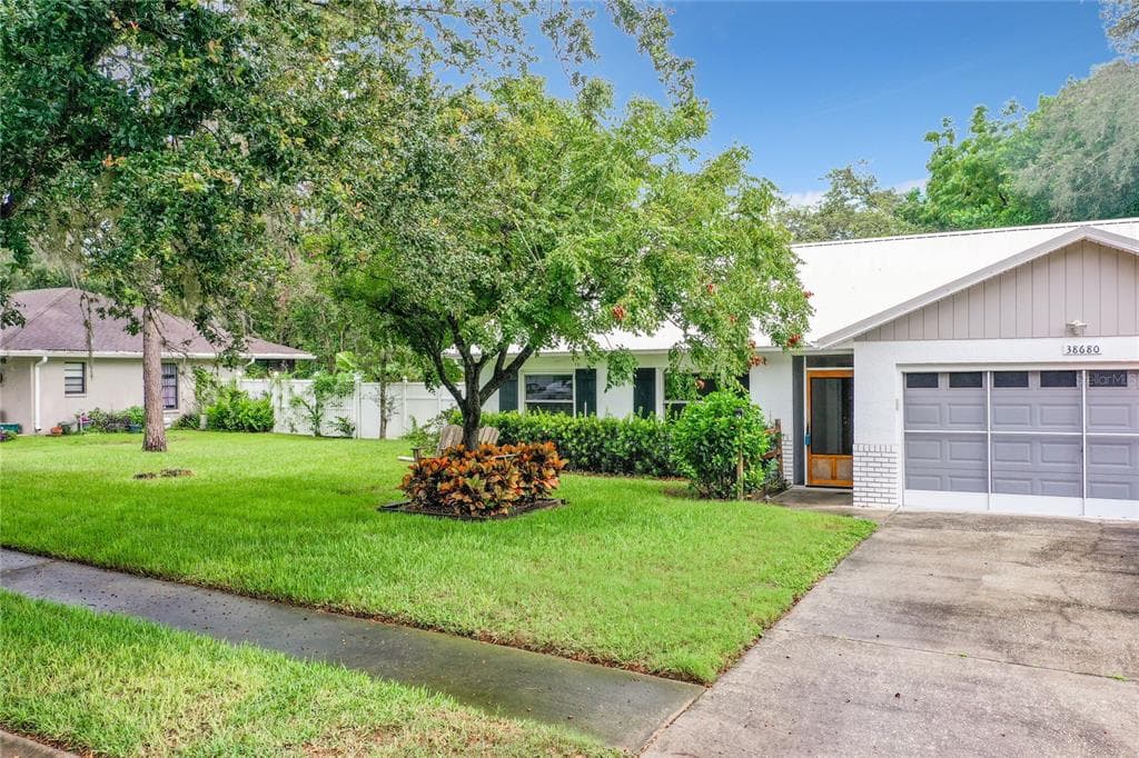 38680 FERM CIRCLE ZEPHYRHILLS, FL 33540