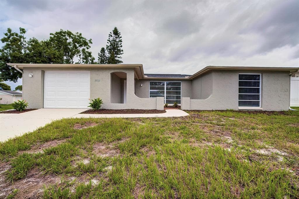 7725 CHALAFONTE DRIVE PORT RICHEY, FL 34668