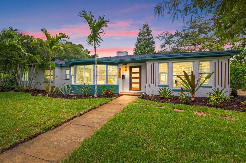 6211 3RD STREET S ST PETERSBURG, FL 33705